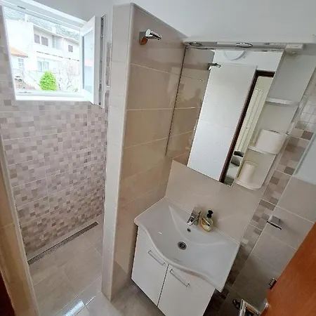 Apartament Ana Rab Town