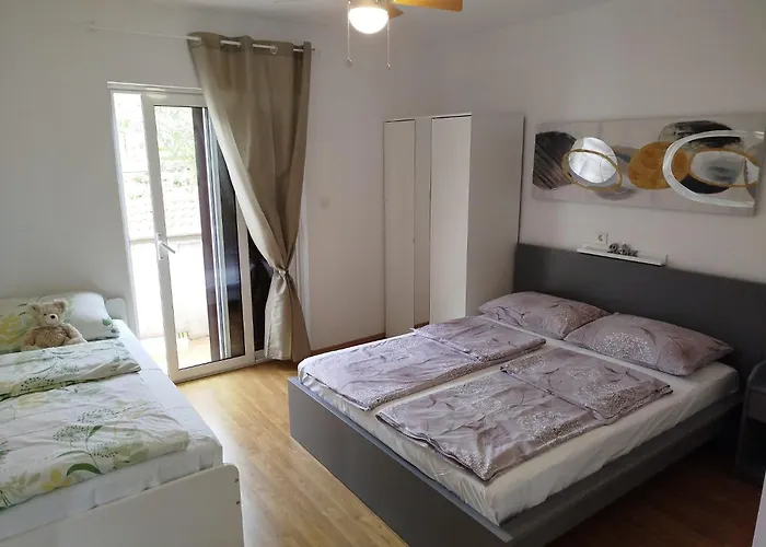 Ana Apartamento *