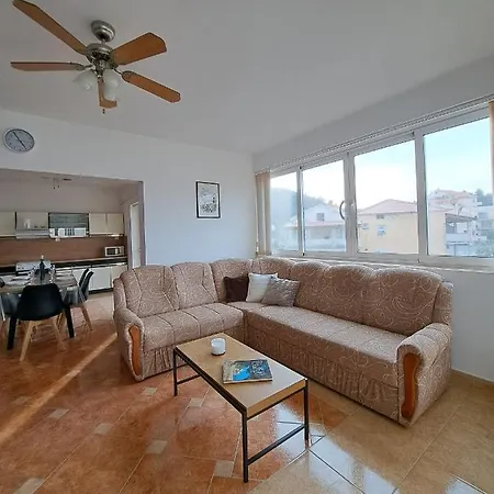 Apartment Ana Rab Town