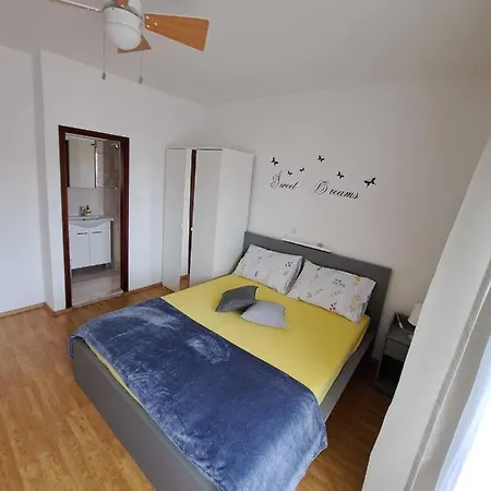 Ana Apartment