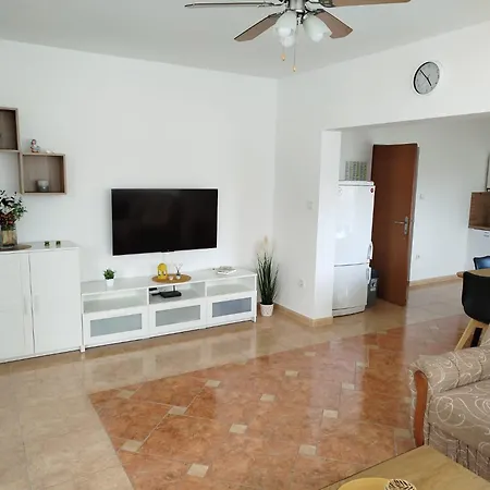 Apartment Ana